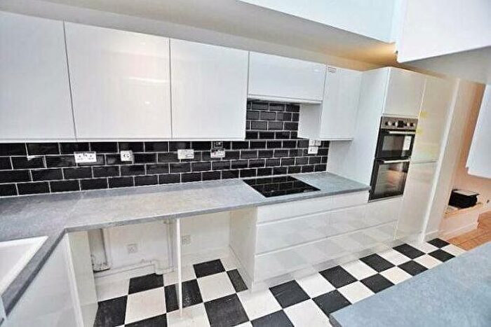 1 Bedroom Property To Rent In St. Lukes Avenue, Maidstone, ME14