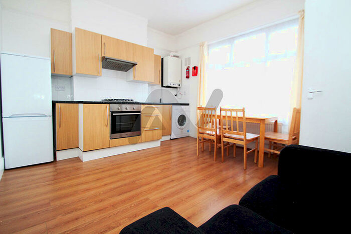 2 Bedroom Flat To Rent In Cavendish Road, London, N4