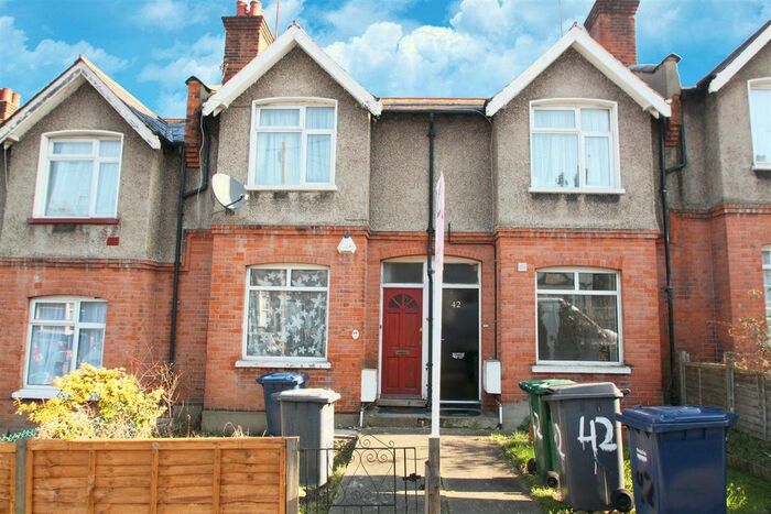 3 Bedroom Maisonette To Rent In Brunswick Park Road, London, N11