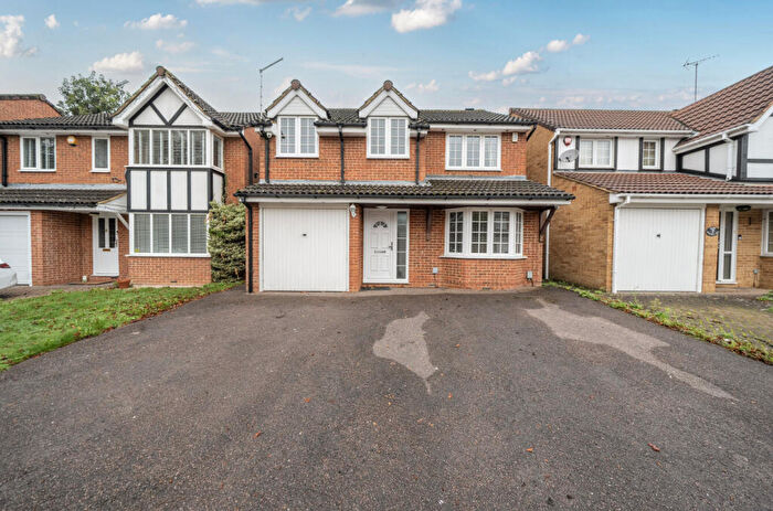 4 Bedroom Detached House For Sale In Crabtree Way, Dunstable, LU6