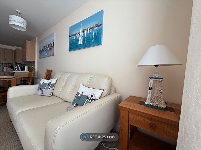 1 Bedroom Flat To Rent In Guillemot House, Poole, BH15