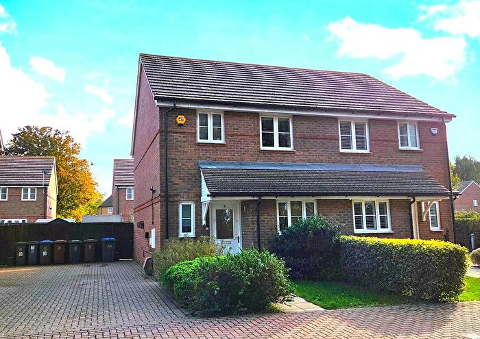 3 Bedroom Semi-detached House For Sale In Sycamore Grove, Stoke Mandeville, HP22