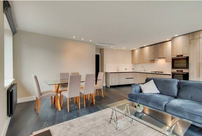 3 Bedroom Flat To Rent In Woodlands, Golders Green, NW11