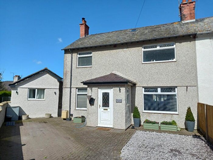 4 Bedroom Semi-Detached House For Sale In Bangor, Gwynedd, LL57