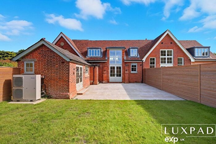 4 Bedroom Semi-Detached House For Sale In School Hall, Raydon, Ipswich, IP7