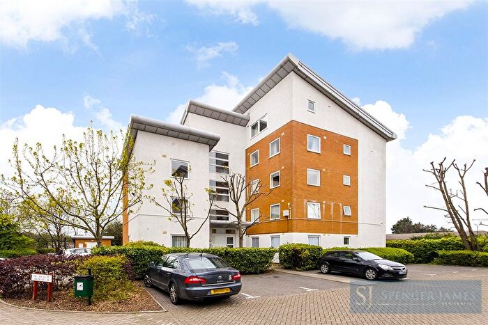 1 Bedroom Flat To Rent In Felixstowe Court, E16