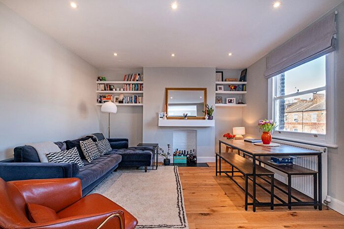 2 Bedroom Flat For Sale In Lanhill Road, London, W9
