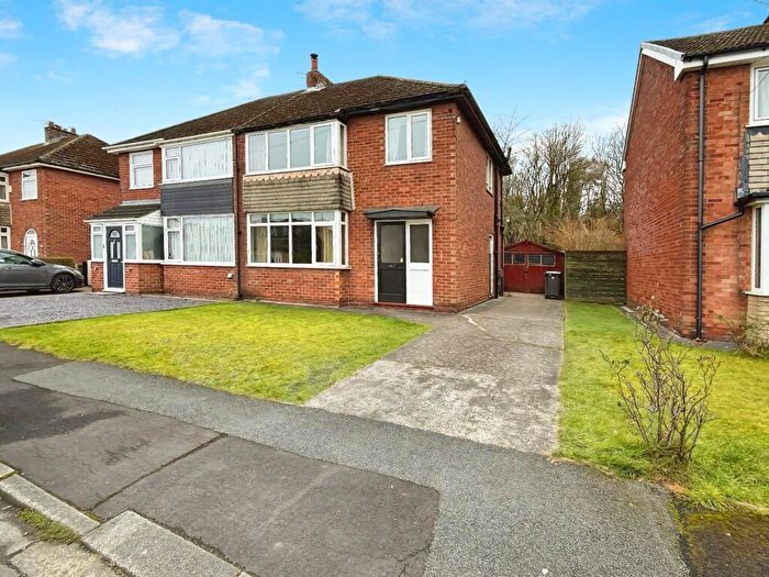 3 Bedroom Semi Detached House For Sale In Severn Drive, Walton-le-Dale, Preston, Lancashire, PR5