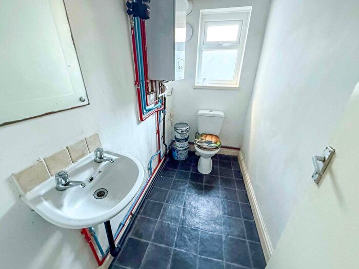 3 Bedroom End Of Terrace House For Sale In Dale Street, Haslingden, Rossendale, BB4