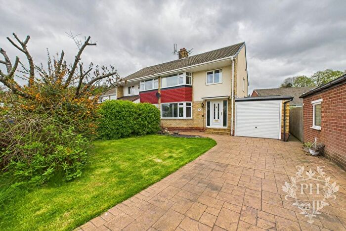 3 Bedroom Semi-Detached House For Sale In Beverley Road, Nunthorpe, TS7