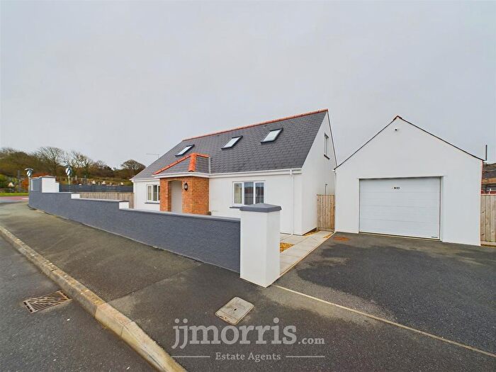 4 Bedroom Detached Bungalow For Sale In Parc Loktudi, Fishguard, SA65