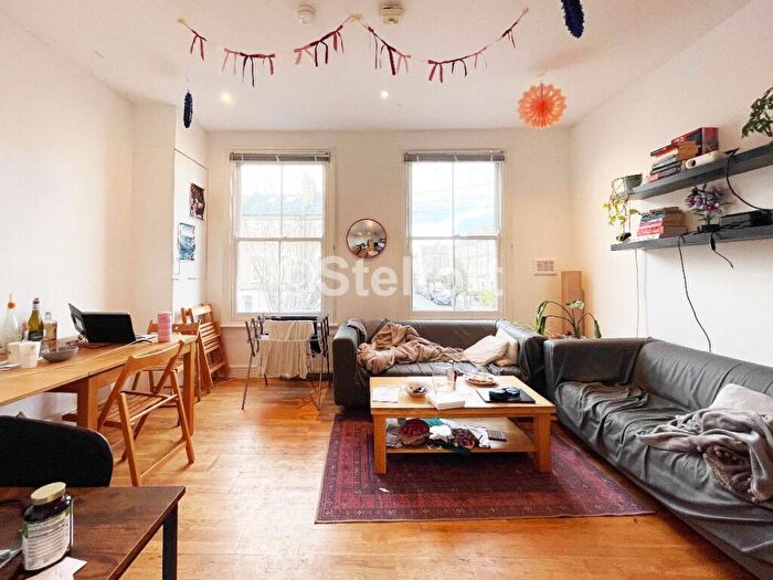 4 Bedroom Maisonette To Rent In Roden Street, London, N7