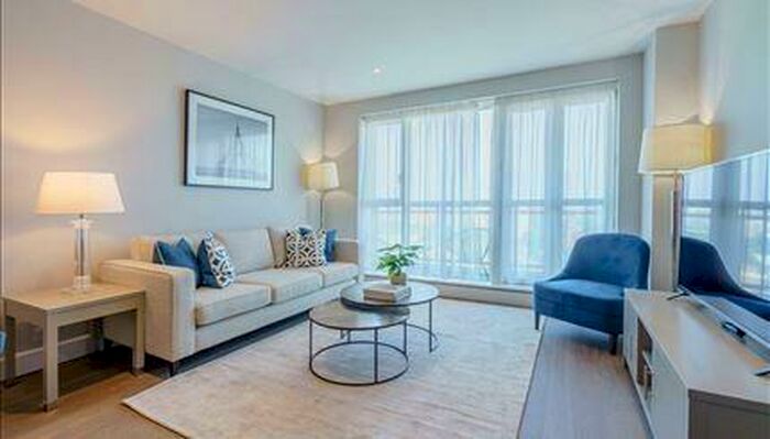 2 Bedroom Flat To Rent In Circus Apartments, Westferry Circus, Canary Wharf, London, E14