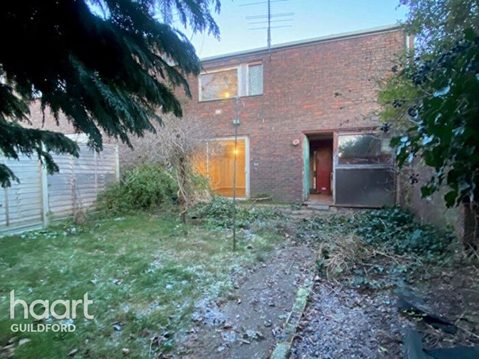 3 Bedroom Terraced House For Sale In Bracklesham Close, Farnborough, GU14