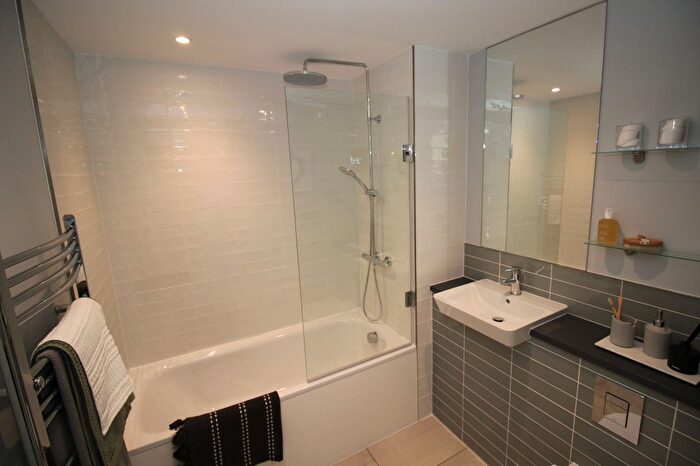 1 Bedroom Flat To Rent In Kimpton Road, Luton, Bedfordshire, LU2
