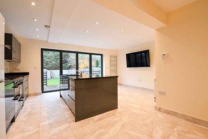 4 Bedroom Semi-Detached House To Rent In Canterbury Road, Guildford, GU2