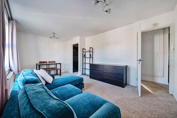 1 Bedroom Flat To Rent In Leathwell Road, Deptford, London, SE8