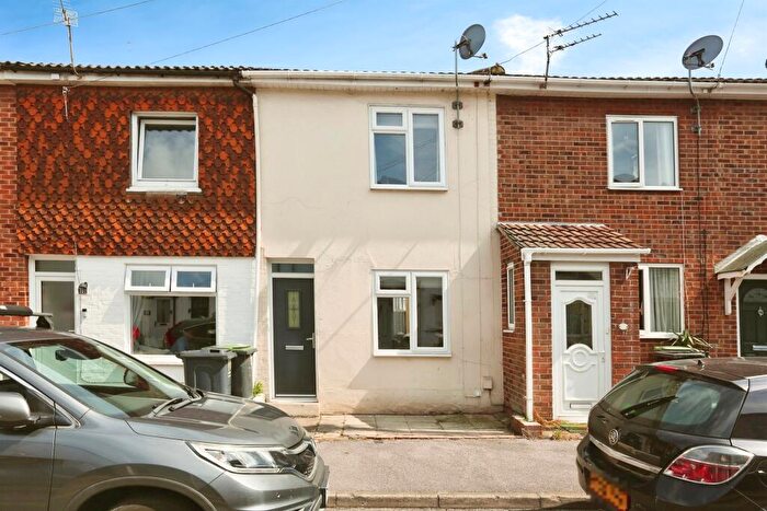 3 Bedroom Terraced House For Sale In Alver Road, Gosport, PO12