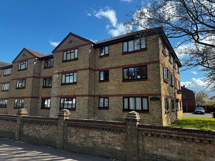 1 Bedroom Flat To Rent In Erith Road, Cloisters Court, DA7