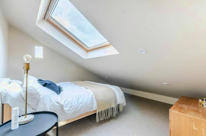 2 Bedroom Flat To Rent In Woolstone Road, Forest Hill, London, SE23