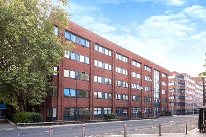 1 Bedroom Apartment To Rent In Electra House, Farnsby Street, Swindon, Wiltshire, SN1