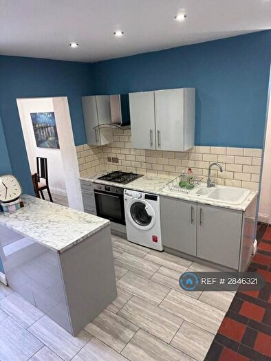 3 Bedroom Flat To Rent In Nightingale Road, London, E5