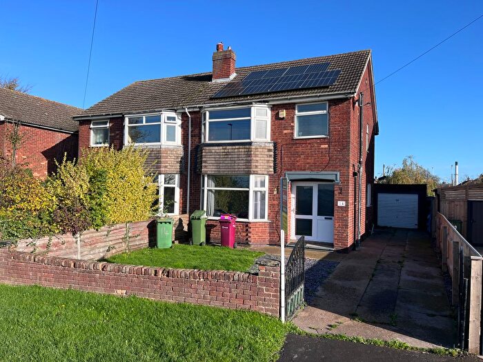 3 Bedroom Semi-Detached House To Rent In Top Road, Immingham, DN40