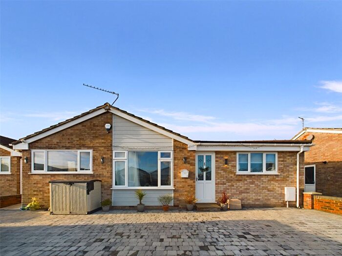 3 Bedroom Bungalow For Sale In Cygnet Crescent, Weston-Super-Mare, North Somerset, BS22