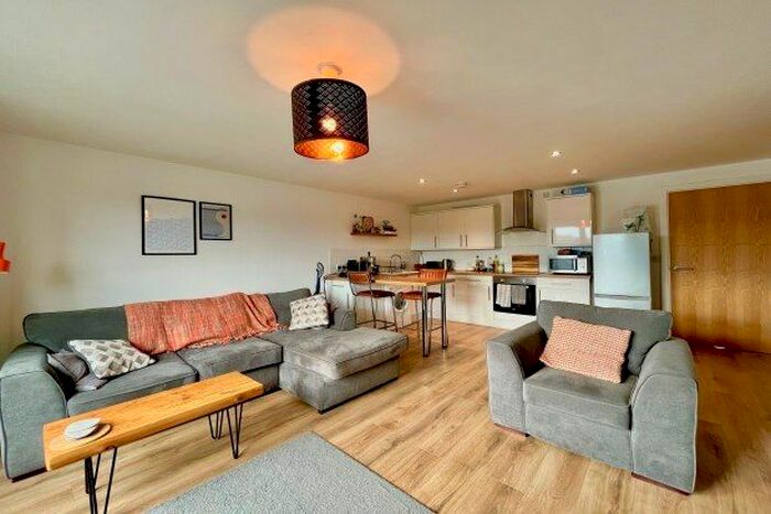 2 Bedroom Flat To Rent In St. Lawrence Road, Newcastle Upon Tyne, NE6