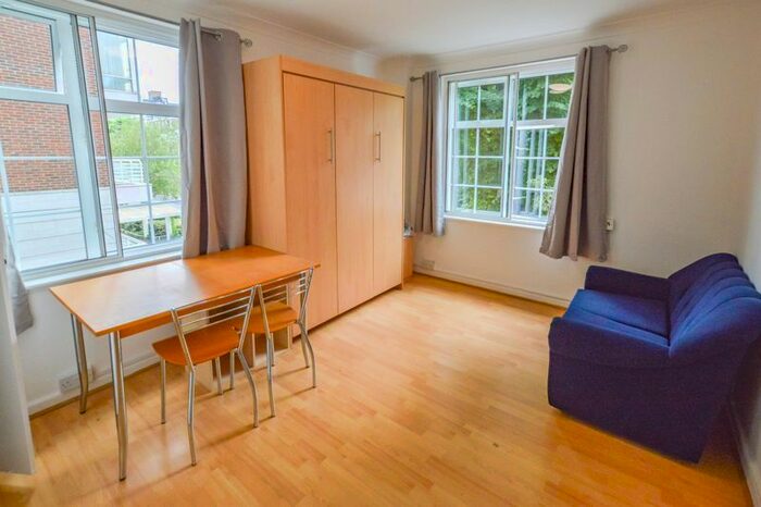 Studio To Rent In Langford Court Abbey Road, St Johns Wood, NW8