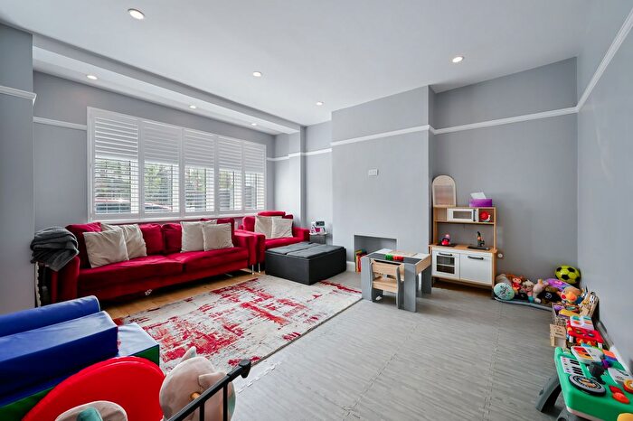 4 Bedroom Property To Rent In Gunnersbury Crescent, W3