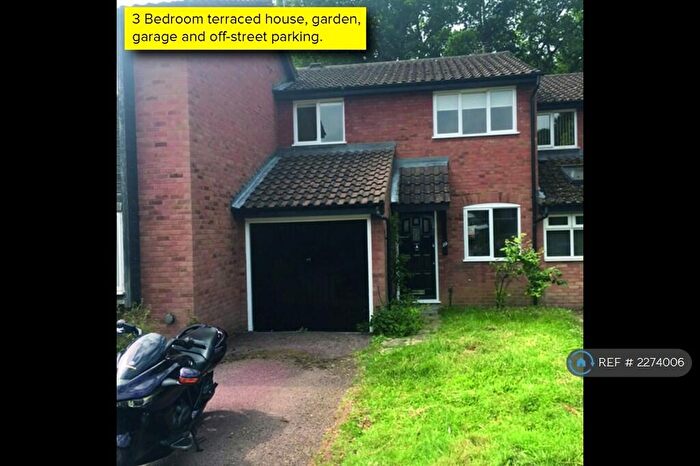 3 Bedroom Terraced House To Rent In Marshalls Close, London, N11