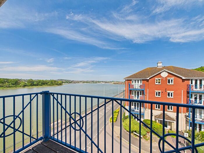 2 Bedroom Property For Sale In Applecross Close, Rochester, ME1