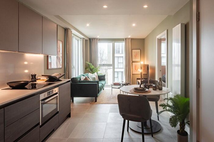 1 Bedroom Apartment To Rent In New York Square, Quarry Hill, Leeds, West Yorkshire, LS2