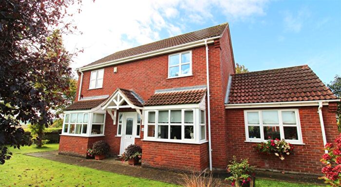 3 Bedroom Detached House For Sale In Richard Busby Way, Lutton, PE12