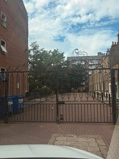 Studio To Rent In Kent House, Walden Street, E1