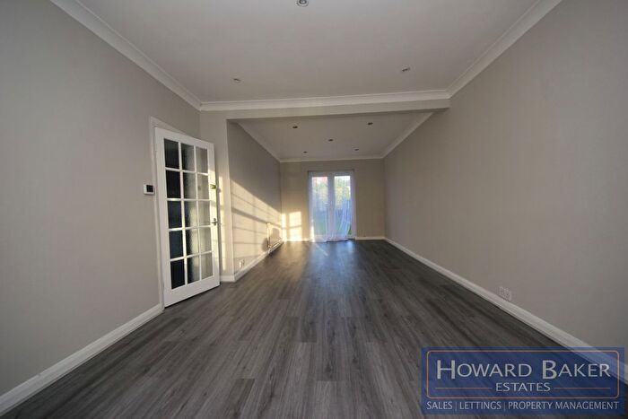 3 Bedroom Semi-Detached House To Rent In Haverford Way, Edgware, HA8