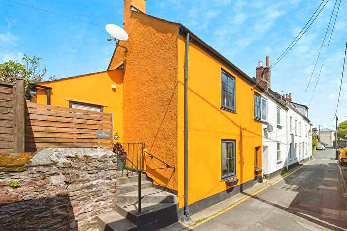 2 Bedroom End Of Terrace House For Sale In Newport Street, Millbrook, Torpoint, PL10