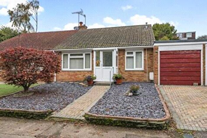 3 Bedroom Bungalow For Sale In The Knole, Faversham, Kent, ME13