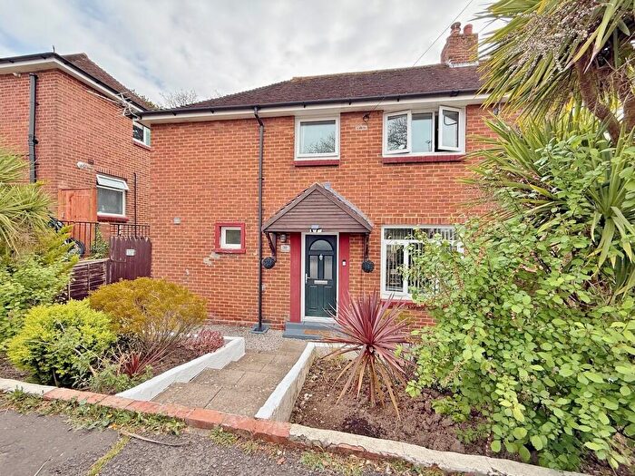 3 Bedroom Semi-Detached House For Sale In Boston Road, Wymering, PO6