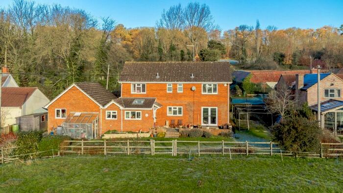 4 Bedroom Detached House For Sale In Potterne Wick, Potterne, Devizes, Wiltshire, SN10