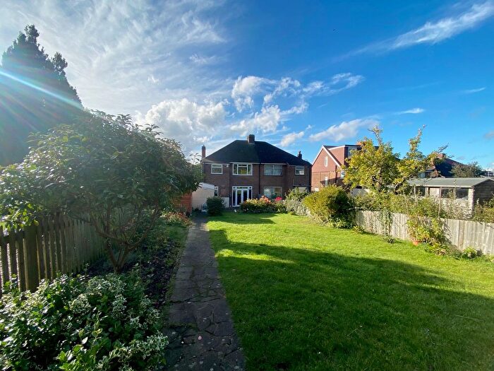 3 Bedroom Property To Rent In Gillmans Road, Orpington, BR5