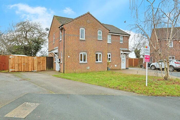 3 Bedroom Semi-Detached House For Sale In Buxton Close, Easton, Norwich, NR9