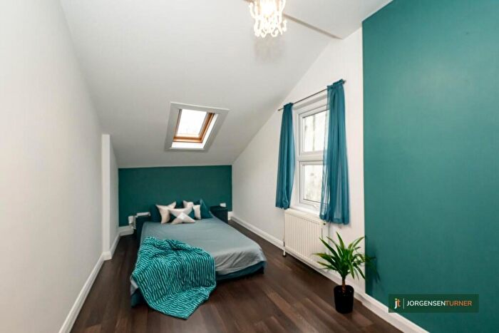 3 Bedroom Terraced House For Sale In Drake Street, Enfield, EN2
