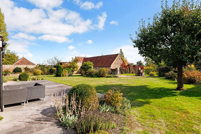 4 Bedroom Detached House For Sale In Lacock Road, Corsham, SN13