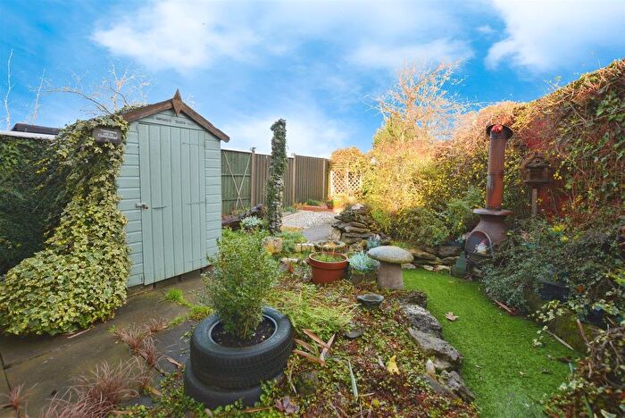 3 Bedroom Semi-Detached House To Rent In Willoughby Road, Scunthorpe, DN17