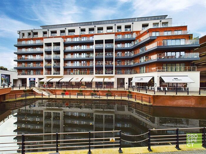 2 Bedroom Flat To Rent In The Colonnade, Maidenhead, Berkshire, SL6