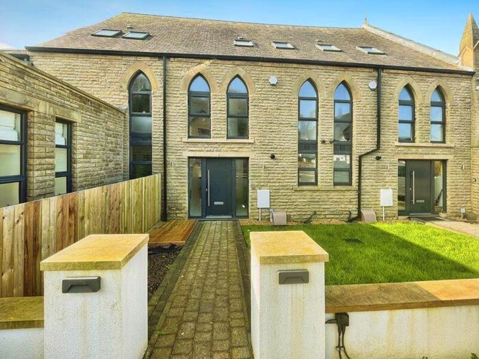 3 Bedroom Property To Rent In Tottington Road, Harwood, Bolton, BL2