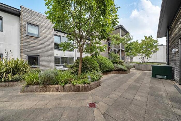 1 Bedroom Apartment For Sale In Melville, Park Way, Newbury, RG14