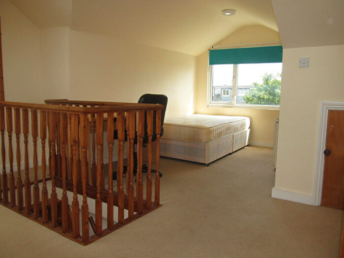 5 Bedroom Terraced House To Rent In Donnington Road, Reading, Berkshire, RG1